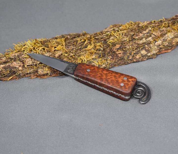 Couteau de poche fait main Lot