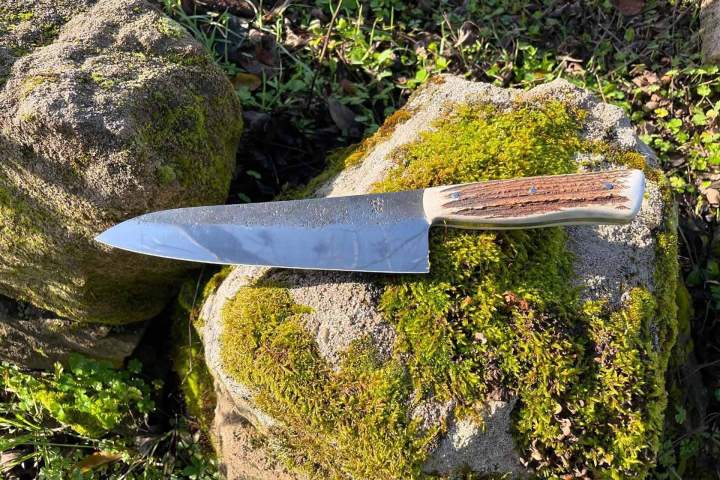 Fabrication artisanale de couteaux de cuisine Lot